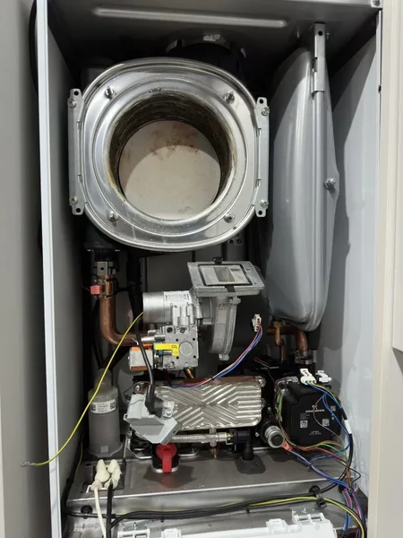 Repar (service) centrale termice autorizat